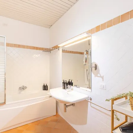 Caralis - Historic Center Apartment