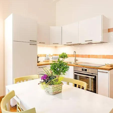 Apartment Caralis - Historic Center *