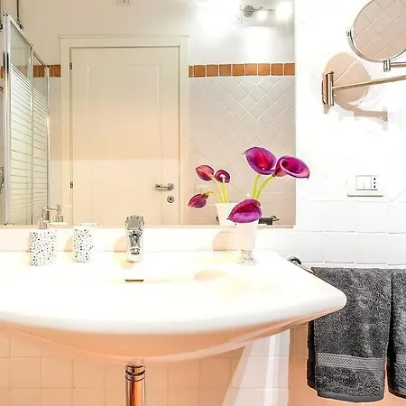 Caralis - Historic Center Apartment *